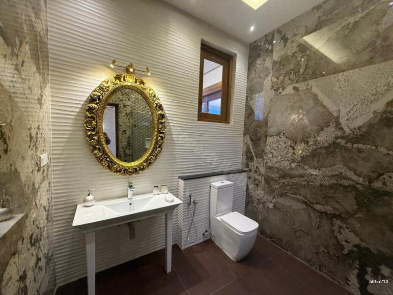 Bathroom - House for sale in Battaramulla