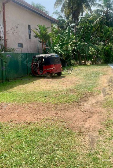 Bare Land for sale in Nawala