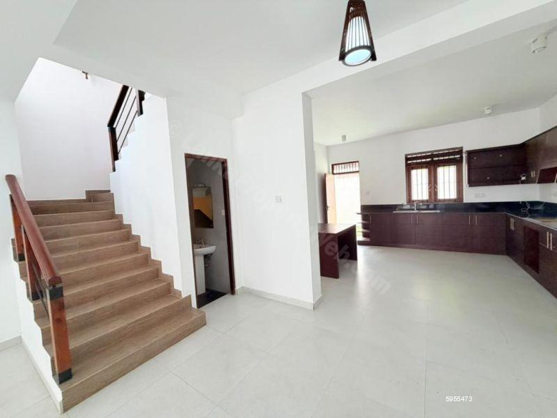 House for sale in Pita Kotte