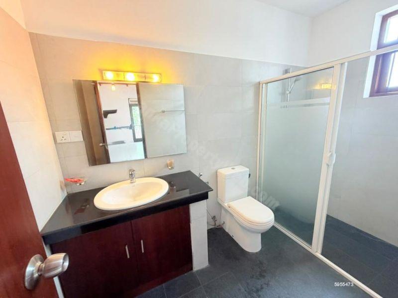 Bathroom - House for sale in Pita Kotte