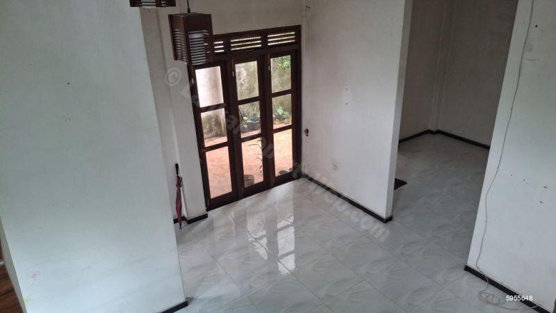 House for sale in Kadawatha