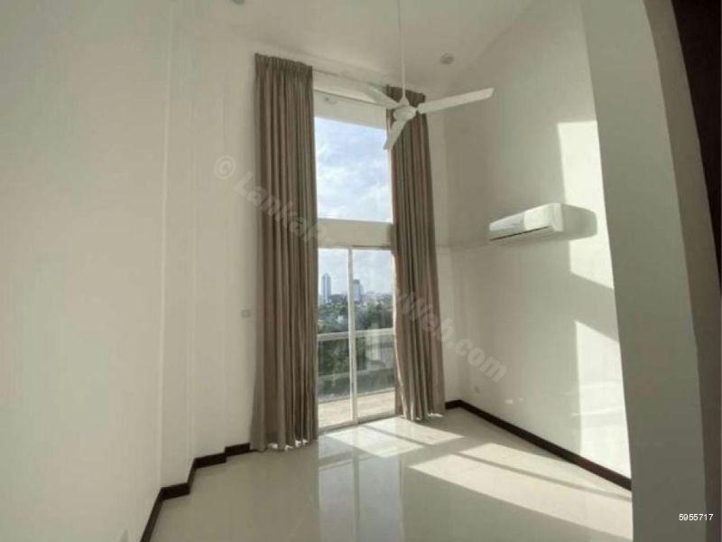 Apartment for sale in Colombo 5