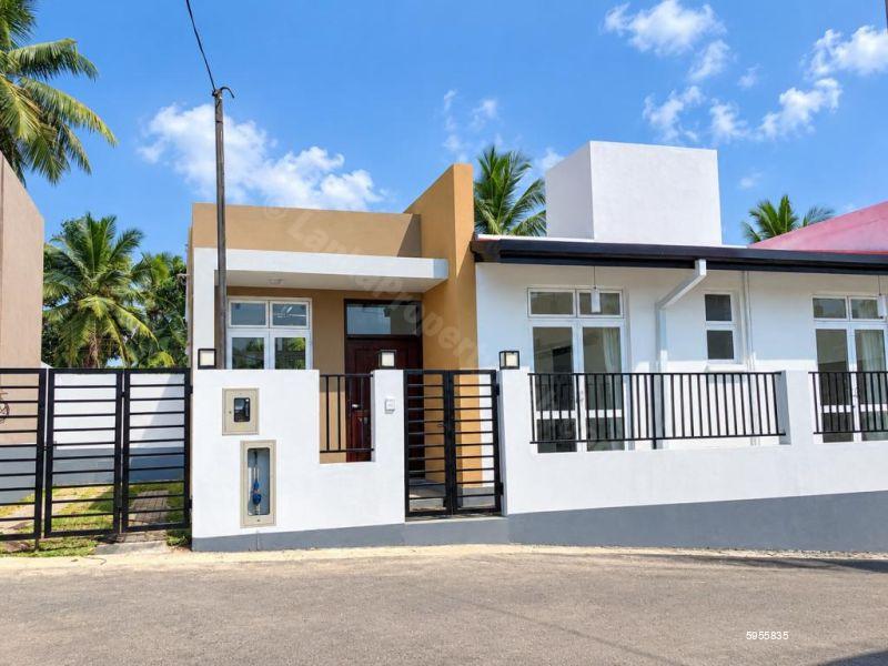 House for sale in Kadawatha