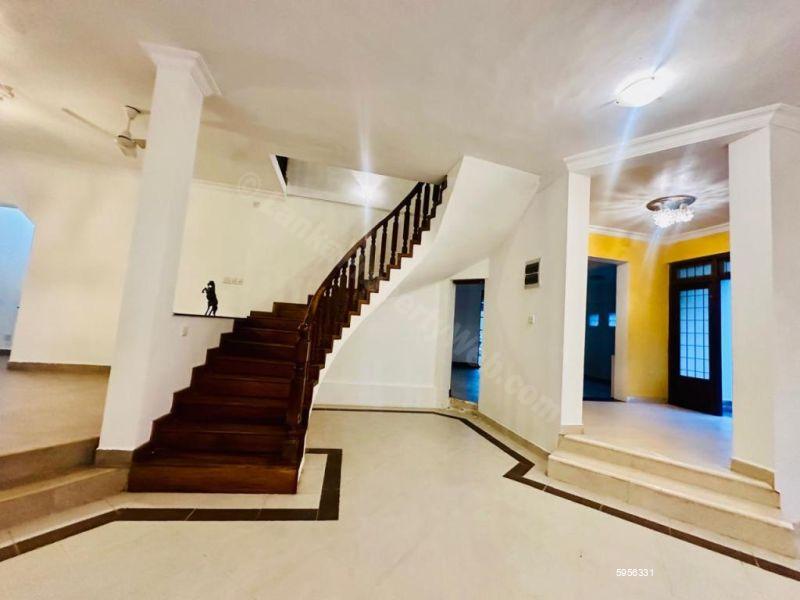 House for sale in Thalawathugoda
