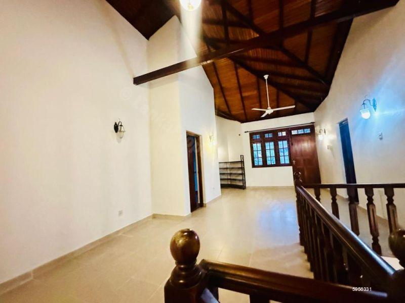 House for sale in Thalawathugoda