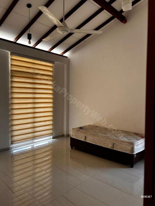 House for sale in Rathmalana