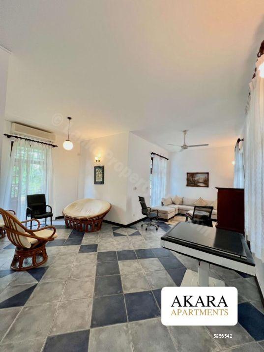 Living Room - House for rent in Pelawatte