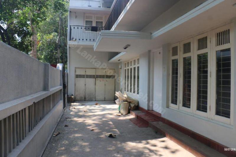 Exterior - House for sale in Colombo 8