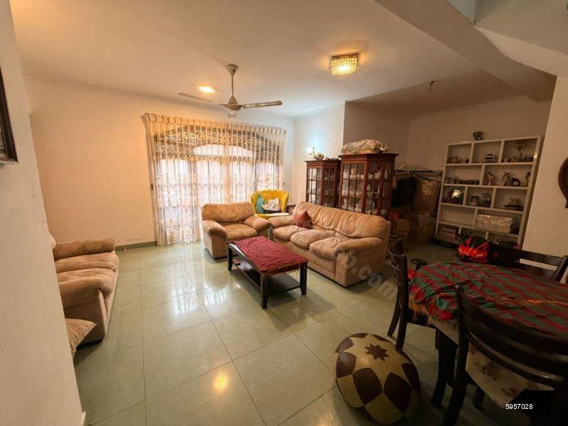 Living Room - House for rent in Colombo 5