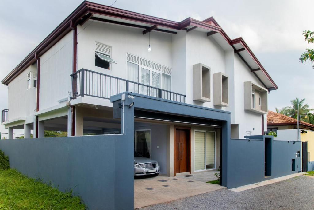 Exterior - House for sale in Battaramulla