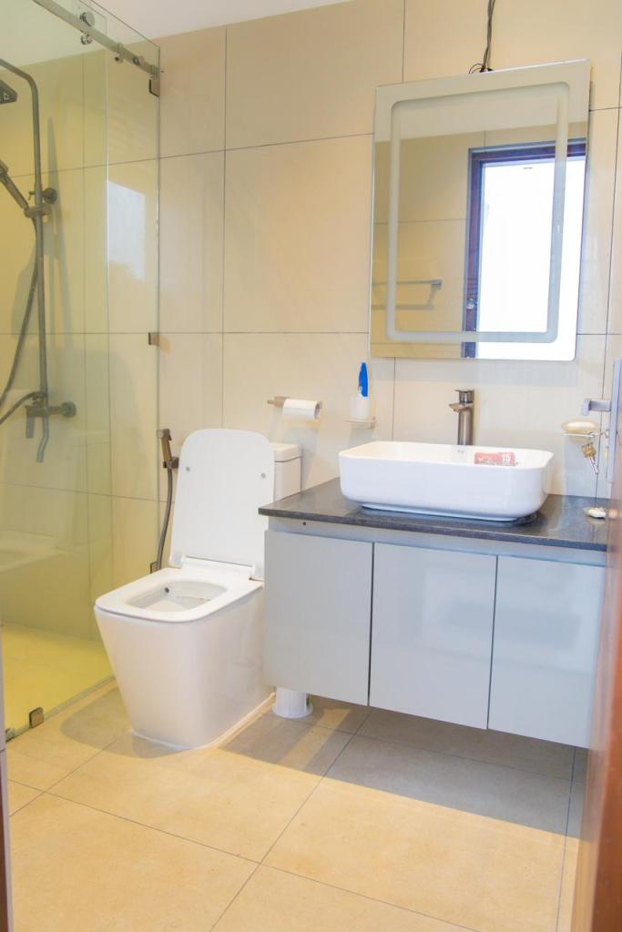 Bathroom - House for sale in Battaramulla