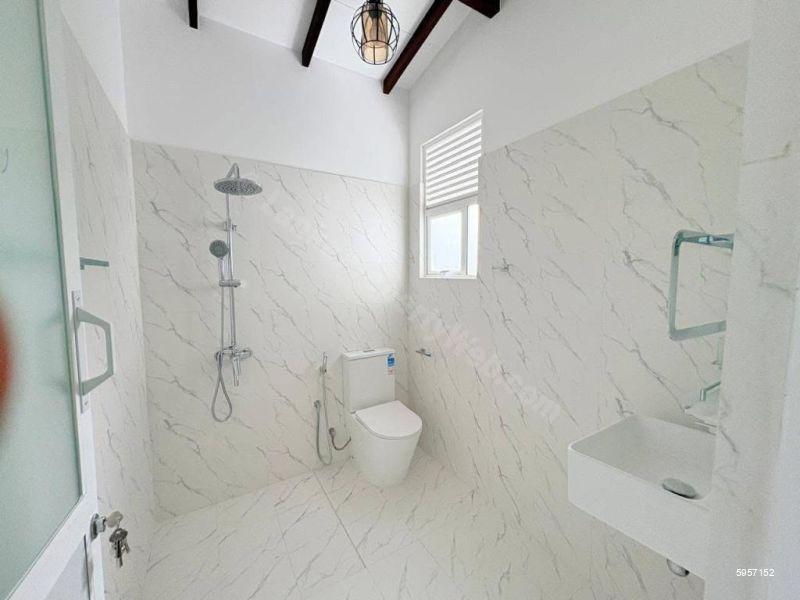 Bathroom - House for sale in Kelaniya