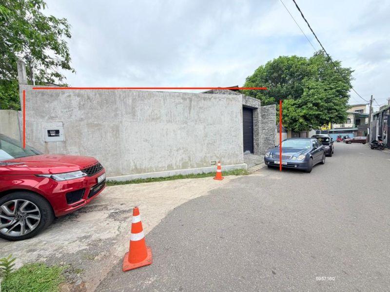 Bare Land for sale in Kohuwala