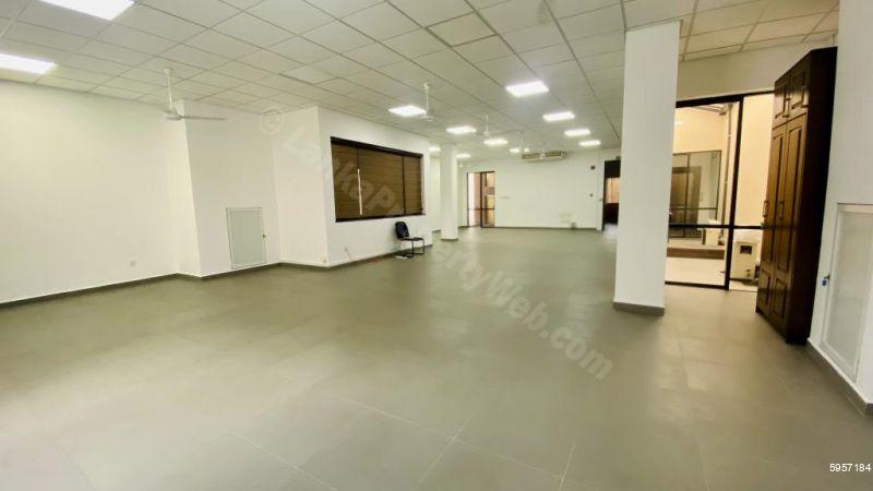 Commercial for rent in Colombo 5
