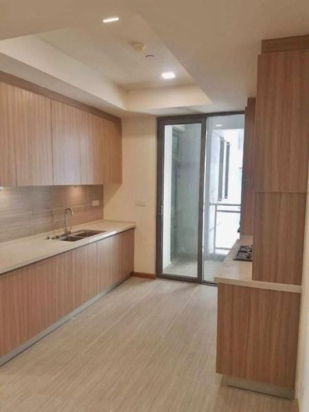 Kitchen - Ideal 3-Bedroom Apartment for Sale | Astoria Apartments