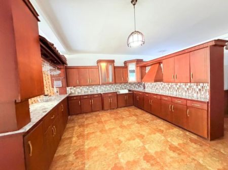 Kitchen - (SH1565) Two Storey House with Swimming Pool for Sale in Battaramulla