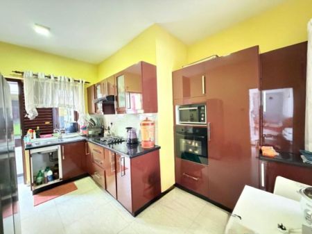 Kitchen - (SE1812)Luxury 4-Bedroom House for Sale – Pelawatta ✨🏡
