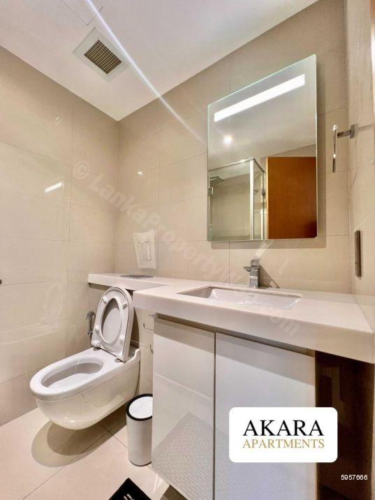 Bathroom - Apartment for rent in Colombo 2