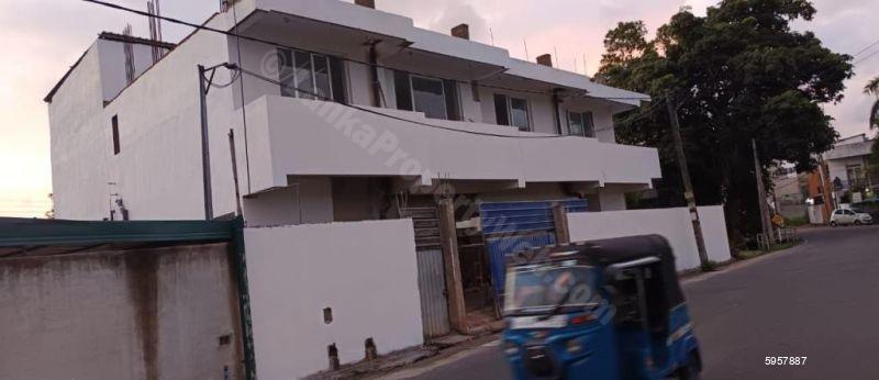 Exterior - House for rent in Dehiwala