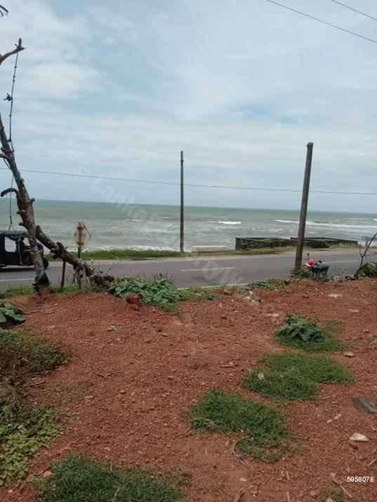 Matara Beachfront land for sale/rent