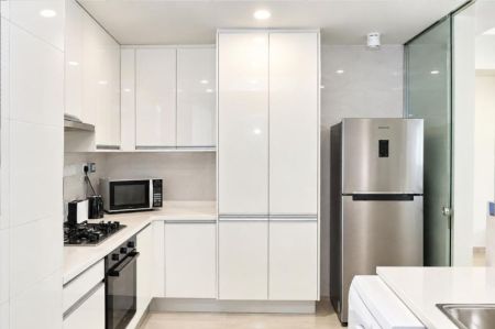 Kitchen - The Emperor Residences  On The Seveteen Floor Above Colombo 