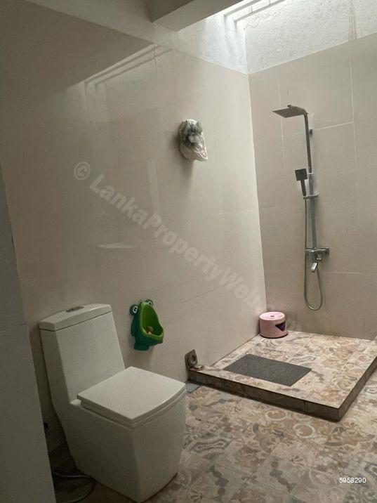 Bathroom - House for sale in Kelaniya