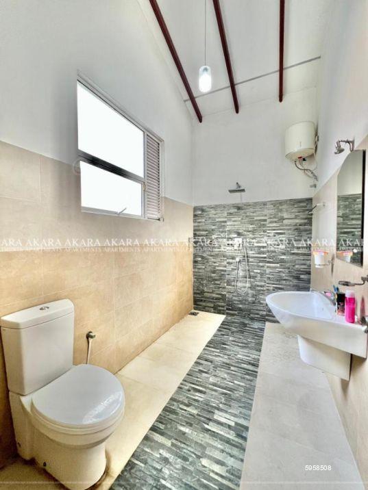 Bathroom - House for rent in Kelaniya