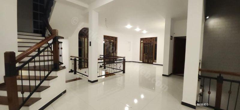 House for sale in Miriswatta