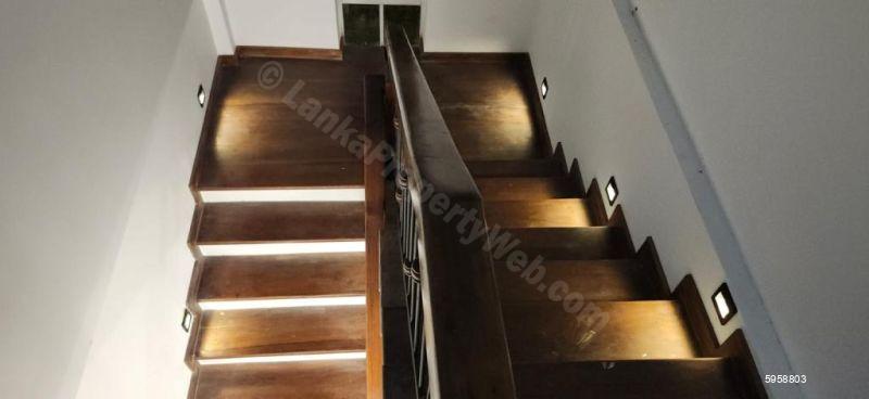 House for sale in Miriswatta