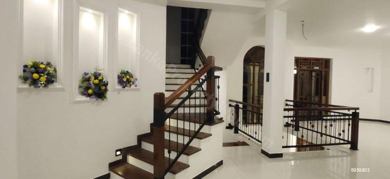 House for sale in Miriswatta