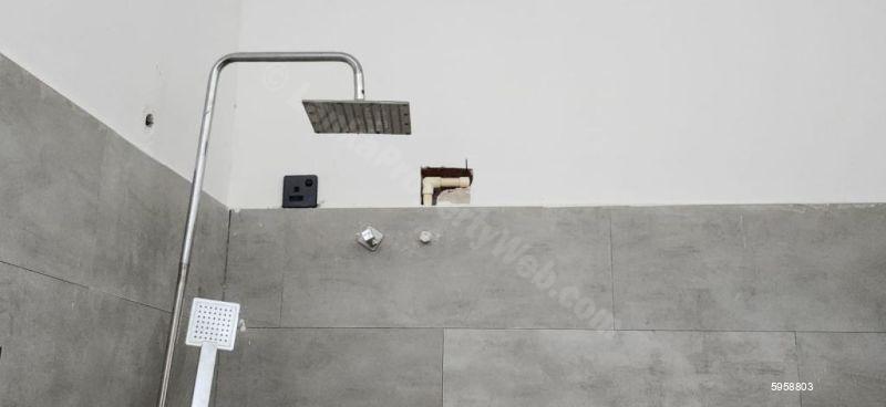 Bathroom - House for sale in Miriswatta
