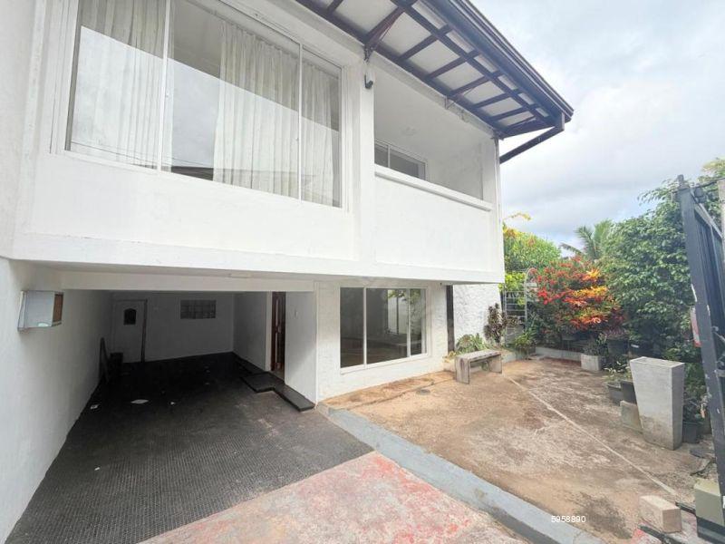 Exterior - House for sale in Colombo 5