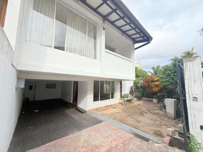 Exterior - House for sale in Colombo 5