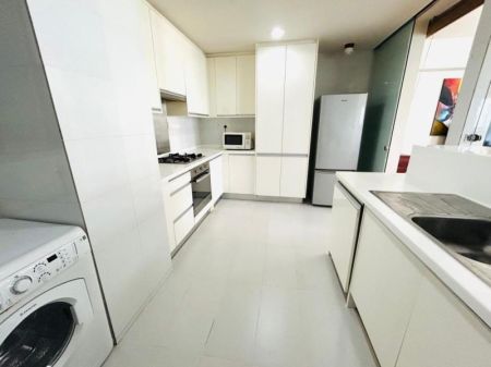 Kitchen - Emperor/Sea Facing/3beds/Furnished/for rent in Colombo 3