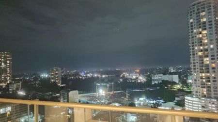 Kitchen - Iconic Galaxy/lake and Parliament view/2beds/Apartment for rent in Rajagiriya 