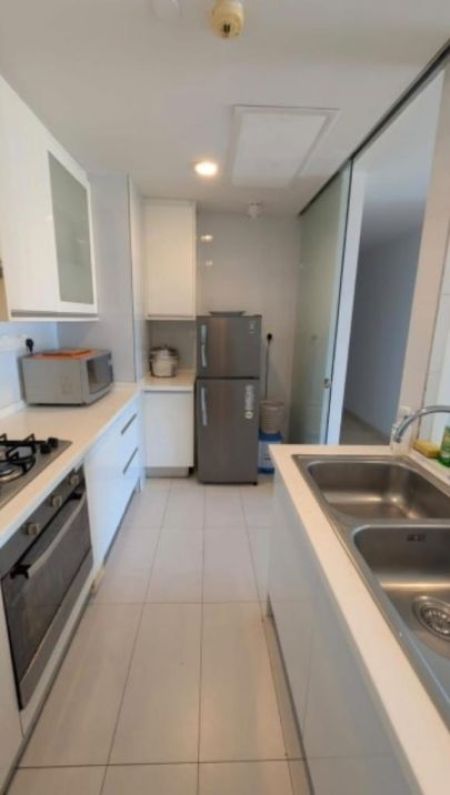 Kitchen - Emperor/furnished/02beds/for rent in Colombo - 03.