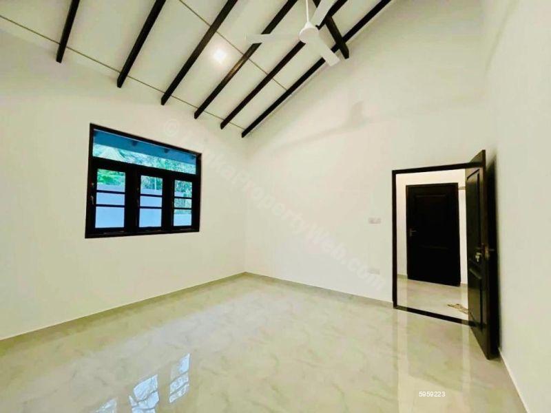 House for sale in Negombo