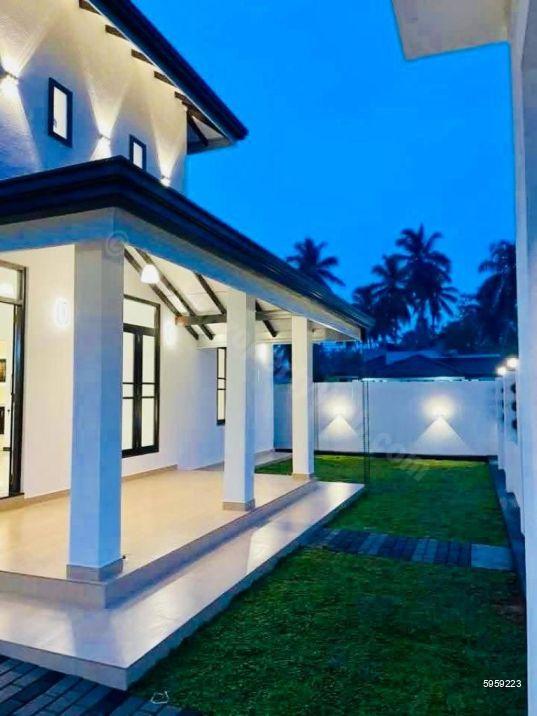 Exterior - House for sale in Negombo