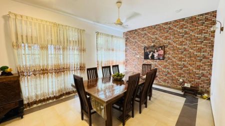 Dining room - (PH925) Fully Furnished House for Sale in Mulleriyawa