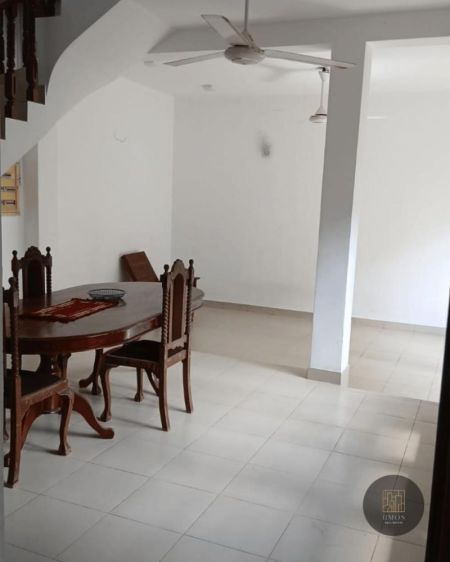 Dining room - House for rent in Colombo 5 