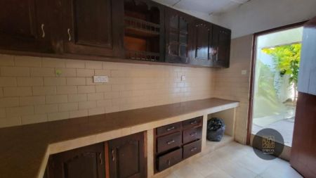 Kitchen - House for sale in Colombo 5 