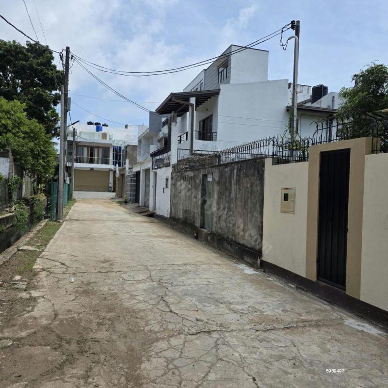 Bare Land for sale in Mount Lavinia