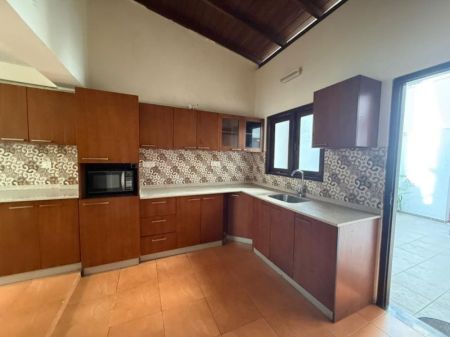 Kitchen - Luxury House for rent in Colombo 3 