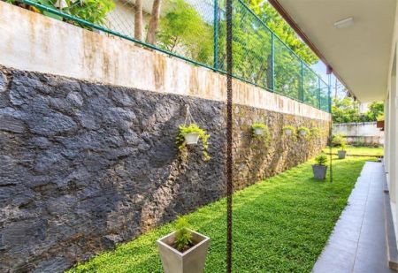 Exterior - Complete House for Sale in Yakkala – Close to Kandy Road & Lyceum International School