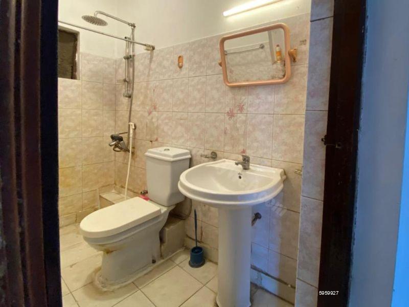 Bathroom - House for rent in Nawala