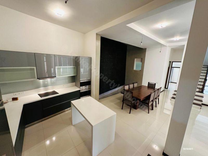 Living Room - House for sale in Thalawathugoda