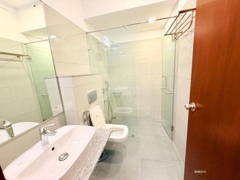 Bathroom - Apartment for sale in Rajagiriya