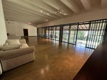 Living Room - 71P Property For Sale In Battaramulla - Akuregoda 