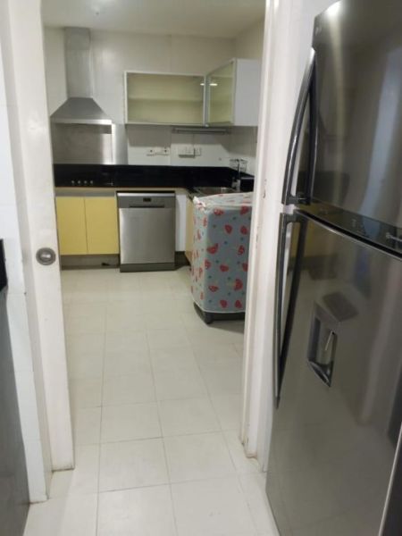 Kitchen - 🏙️ The Monarch Penthouse For Rent – Colombo 03 - PDA284