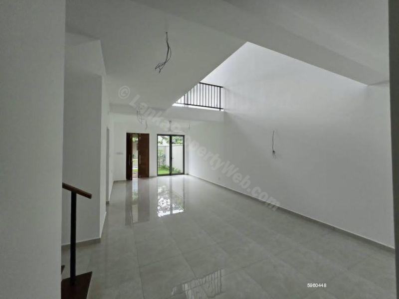 House for sale in Polgasowita